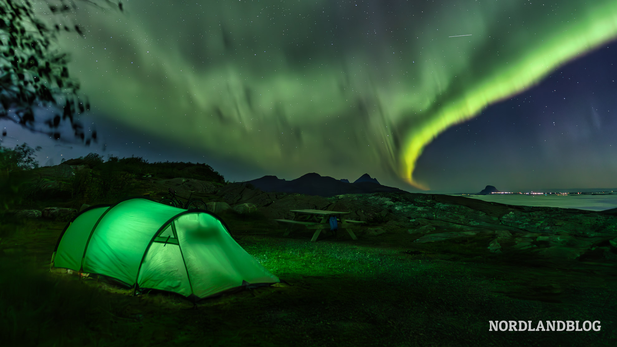 Zelten unter dem Nordlicht in Norwegen im Rahmen des Jedermannsrecht