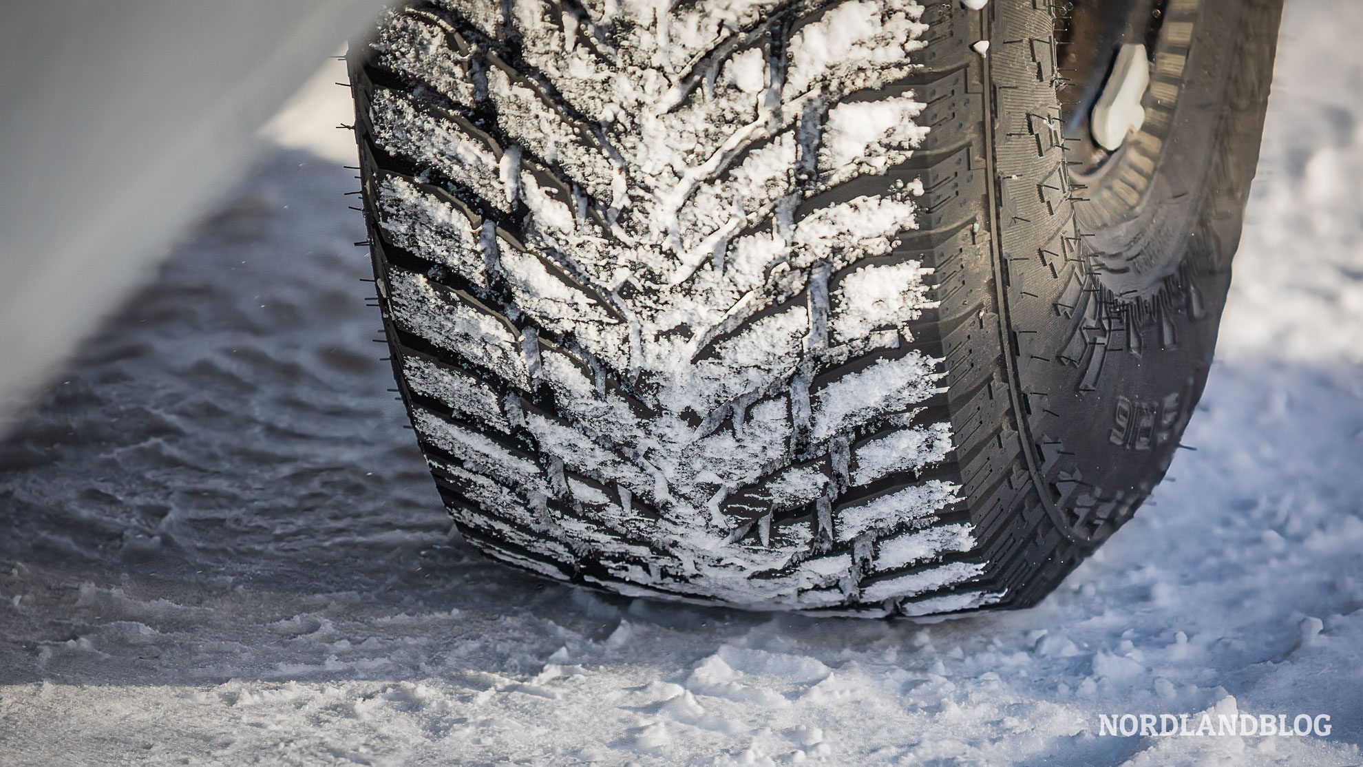 Reifen Wintercamping Wohnmobil Skandinavien Norwegen