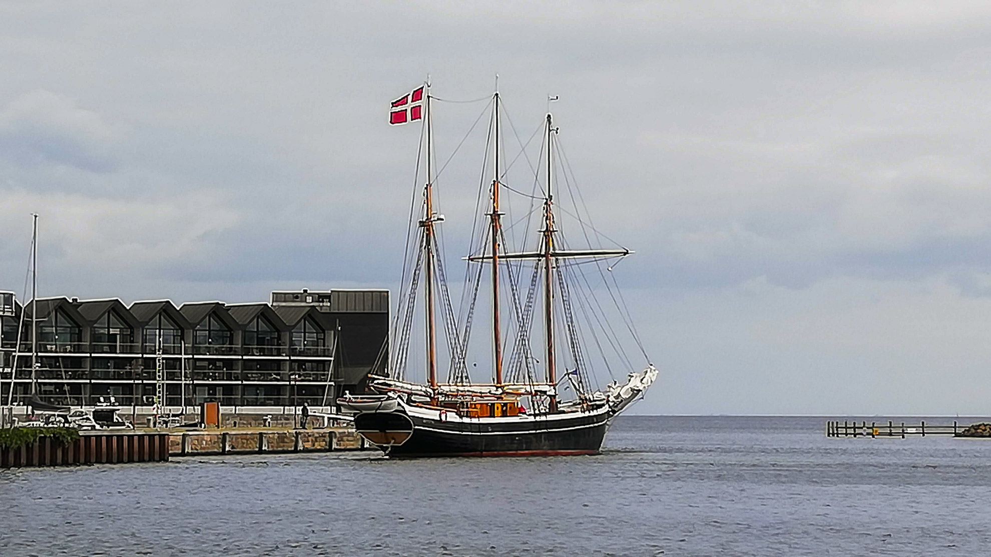Segelschiff Hafen Ausgewandert Daenemark Denmark Interview Michael