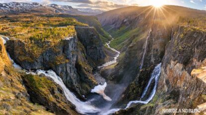 Titelbild Norwegische Landschaftsrouten Wasserfall Voeringsfossen Fjordnorwegen