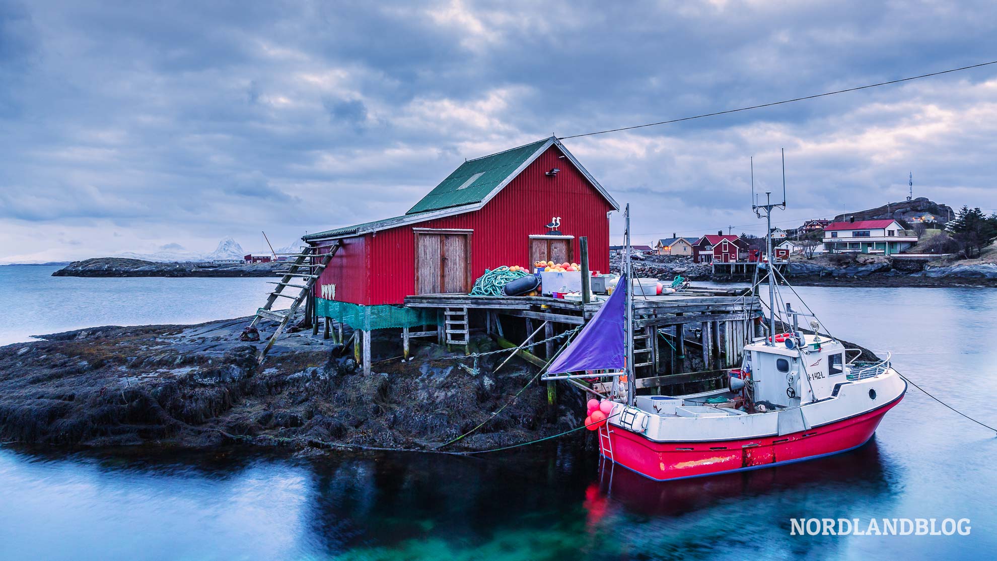 Fischerboot Insel Lovund Helgeland Norwegen