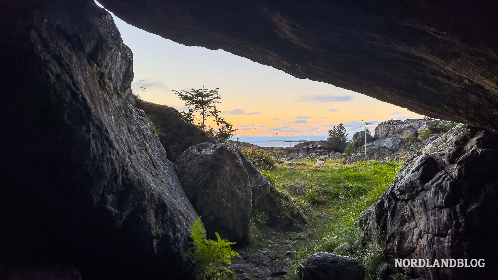 Grotte Insel Lovund Helgeland Norwegen