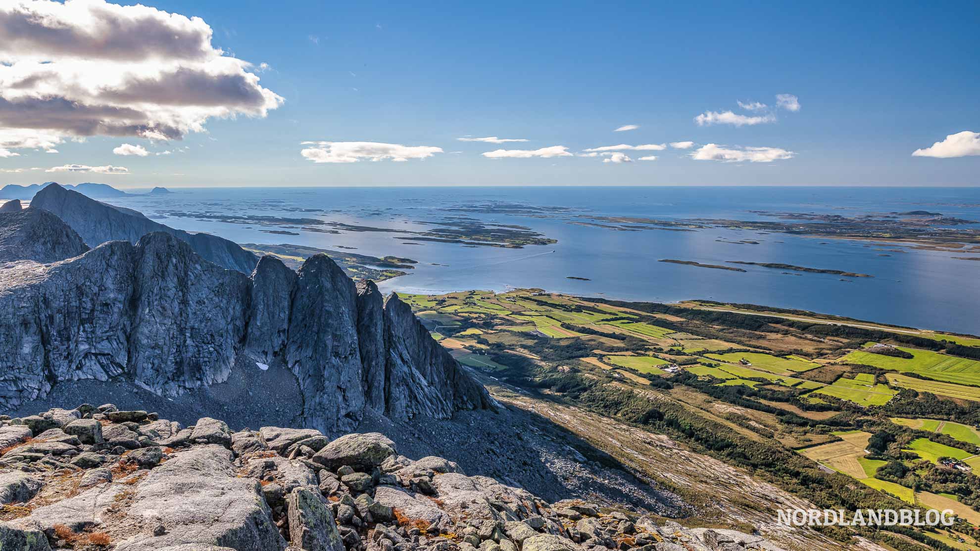 Vom Skjæringen, Sieben Schwestern, Helgelandskysten