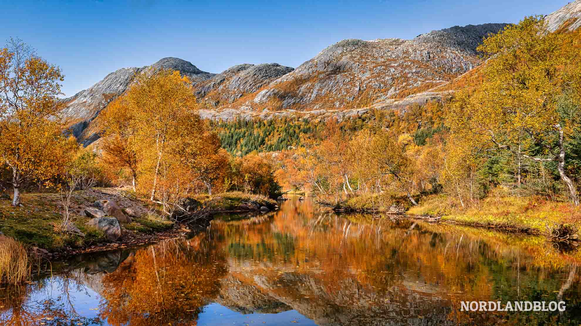 Herbststimmung Wanderung Seiskallafjellet Nordfjord Helgeland