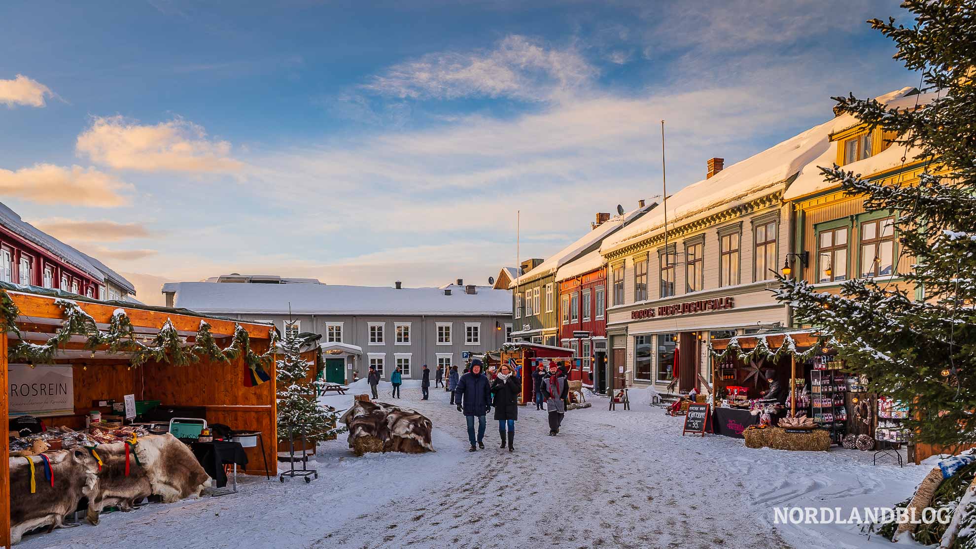 Wintermorgen Weihnachtsmarkt Roros Norwegen