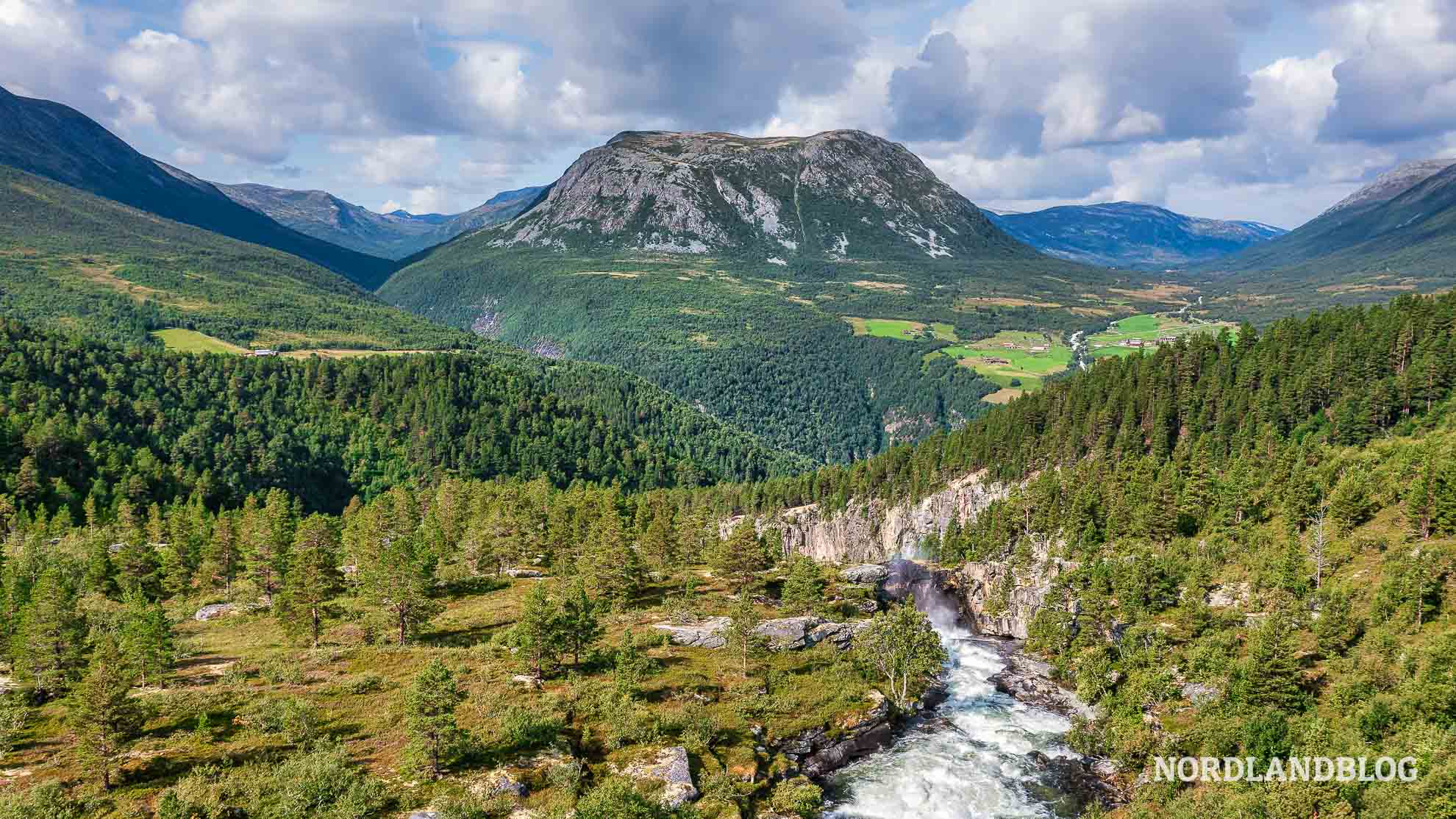 Blick vom Linndalen auf Amotan Canyon Norwegen