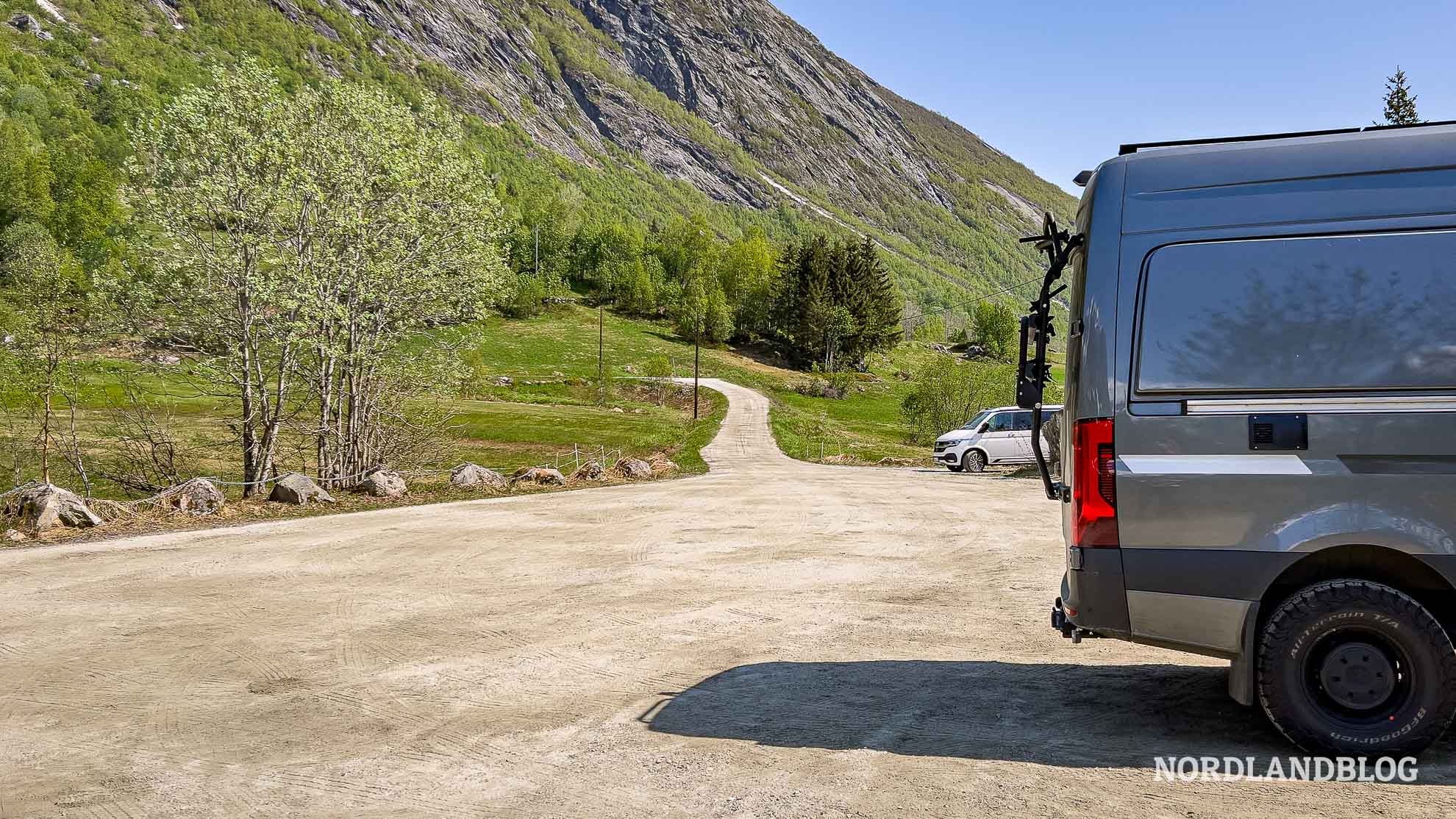 Parkplatz Wanderung Tuftebreen Sognefjord Norwegen