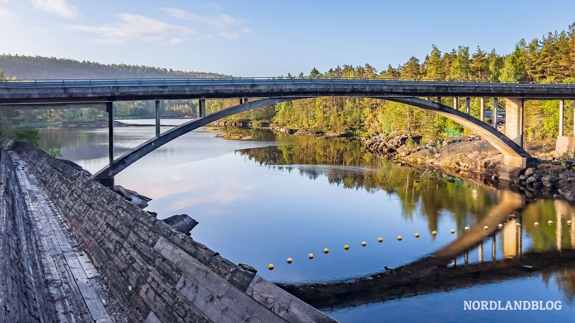 Bruecke Parkplatz Wanderung Tommerrenna Norwegen Vennesla