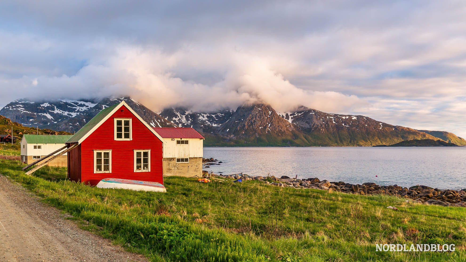 Rekvik Mitternachtssonne Troms Nordnorwegen