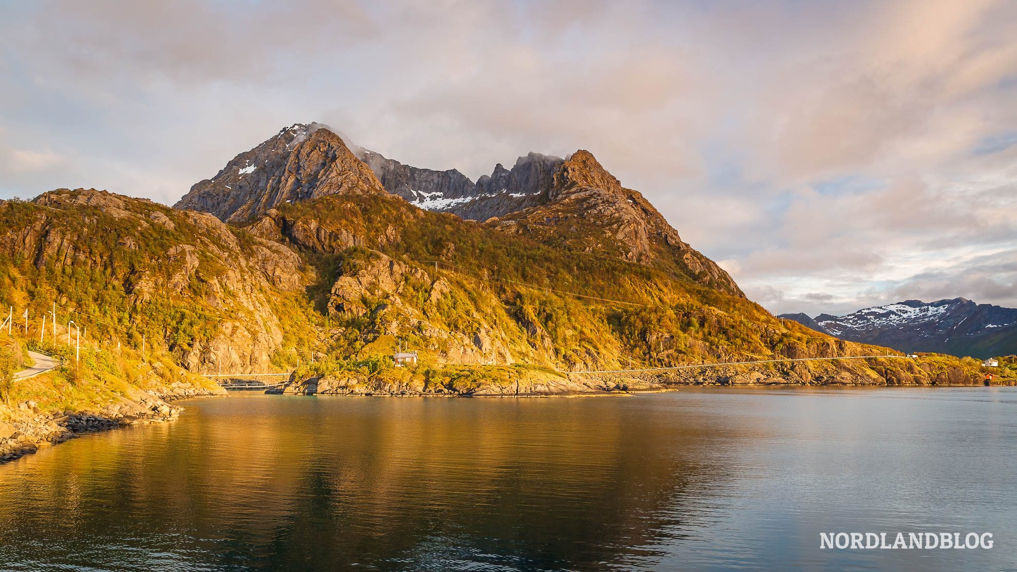 Sukkertoppen Senja Mitternachtssonne Nordnorwegen