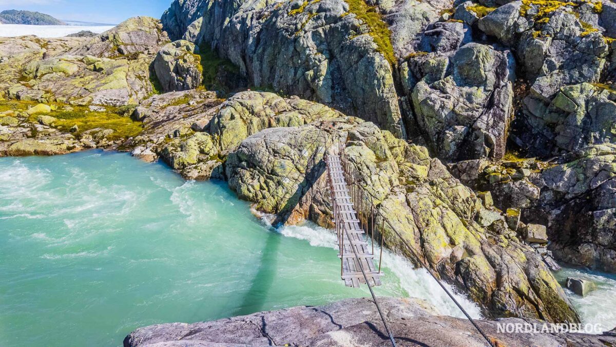 Haengebruecke-Svelgabreen-Wanderung-Gletscher