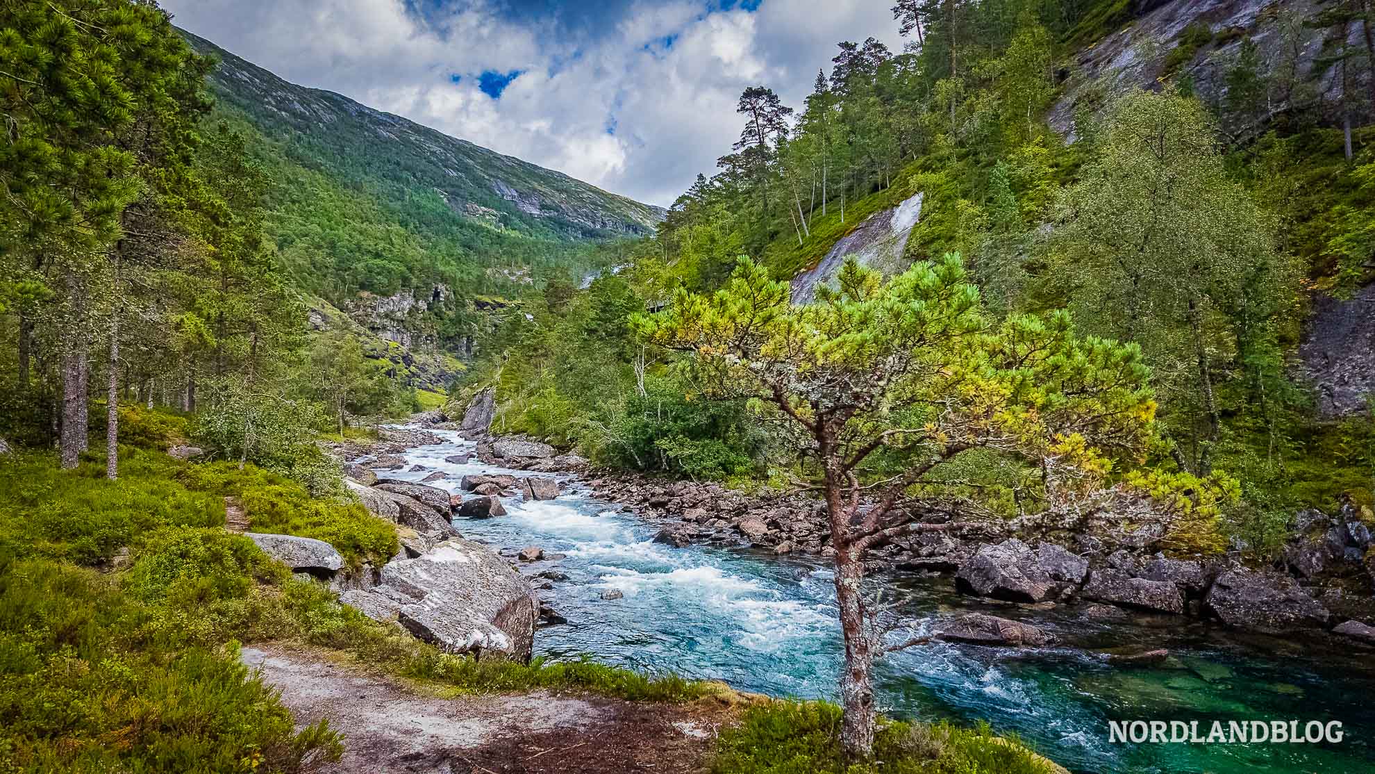 Zweite Etappe Husedalen Tal-der-Wasserfaelle
