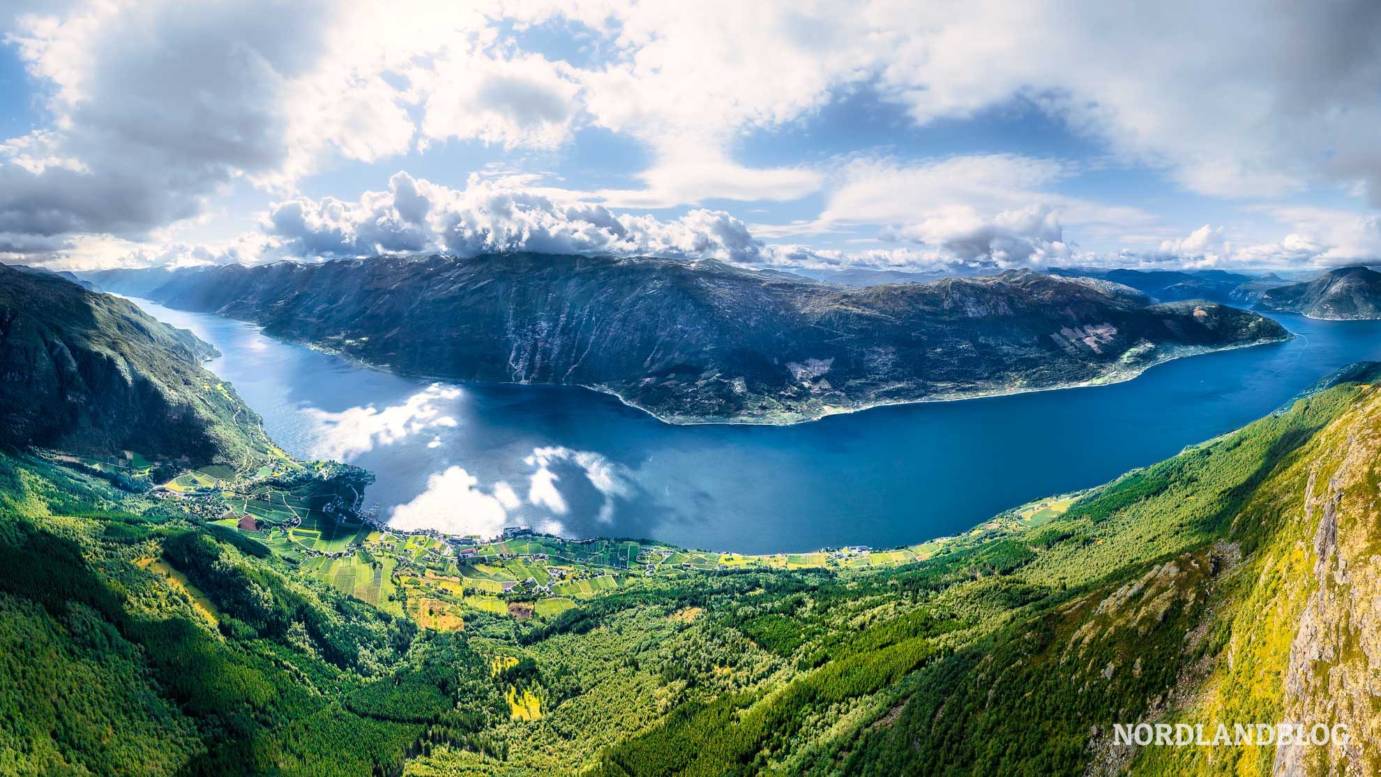 Panorama Dronningstien Hardangerfjord
