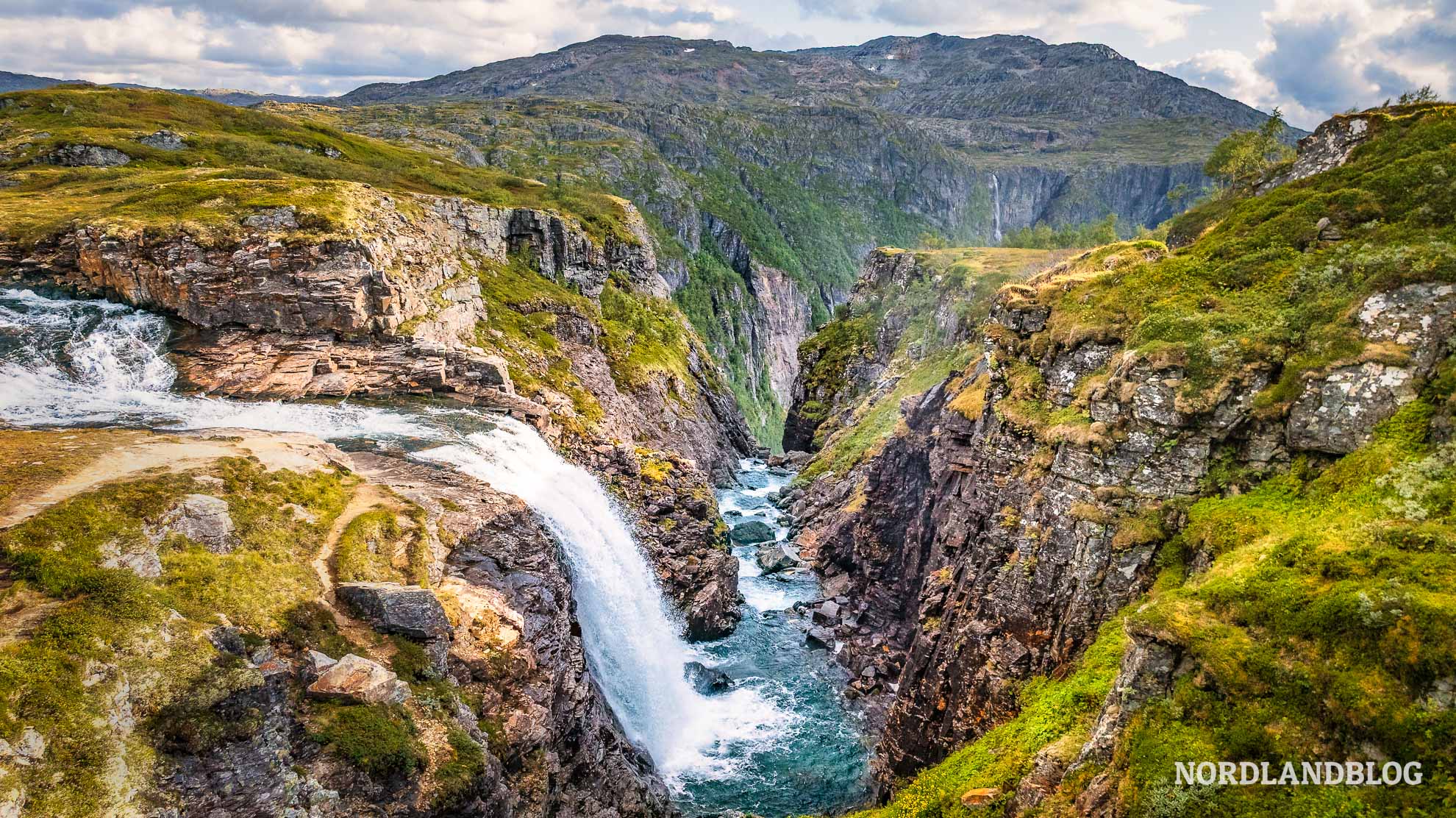Rjukande Wasserfall Panoramawanderung Königinweg Hardangerfjord