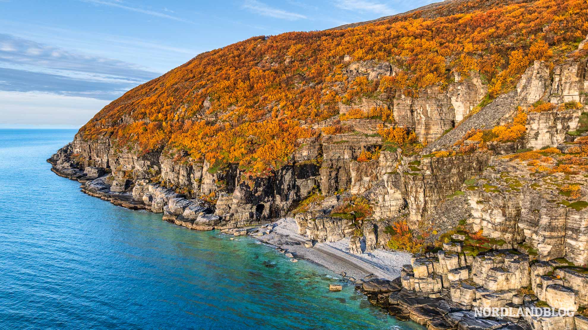 Drohne Blick auf Simaskaret Kjaes Finnmark Porsanger Norwegen