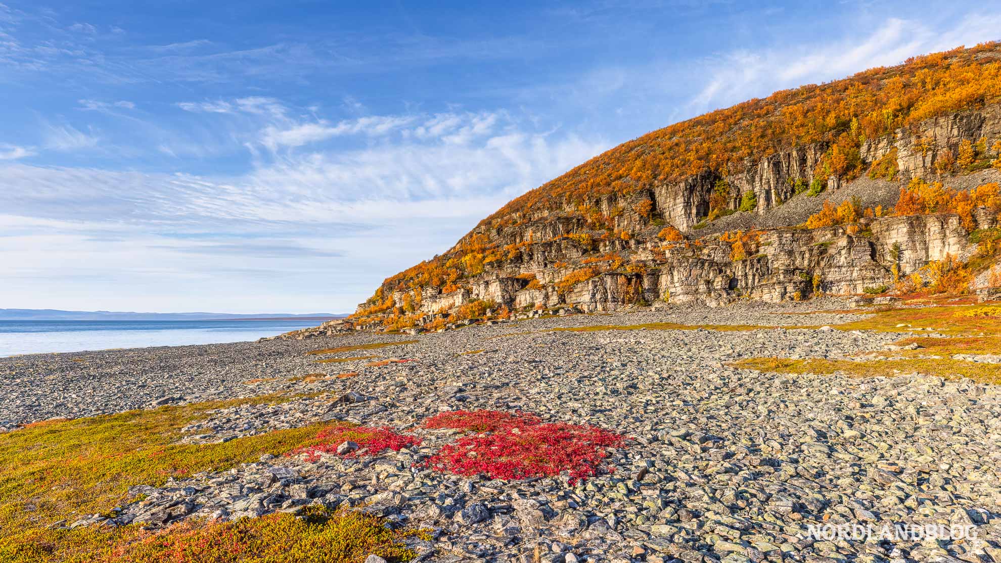 Fjordufer Simaskaret Kjaes Finnmark Porsanger Norwegen