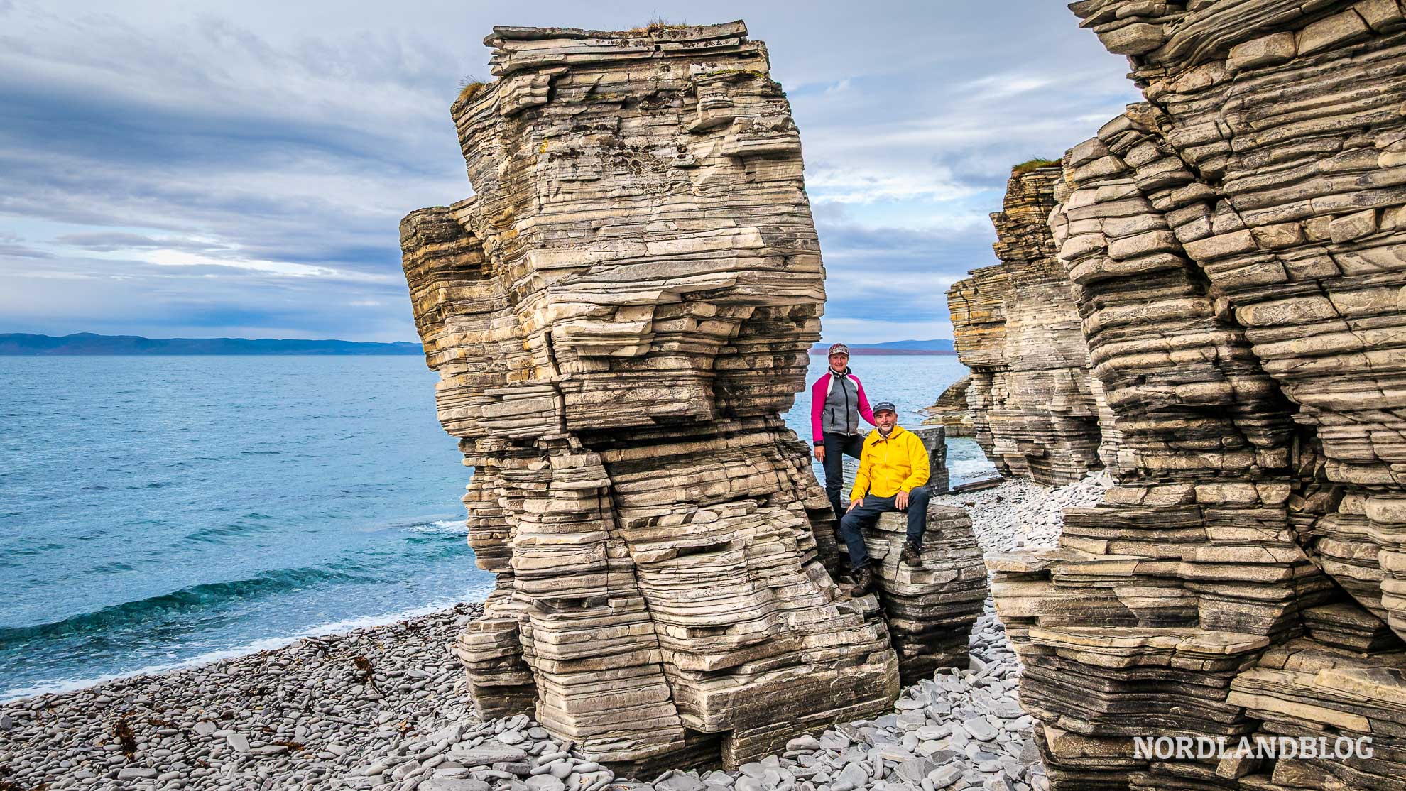 Simaskaret Porsangerfjord Finnmark Nordnorwegen Selfie auf Felsen