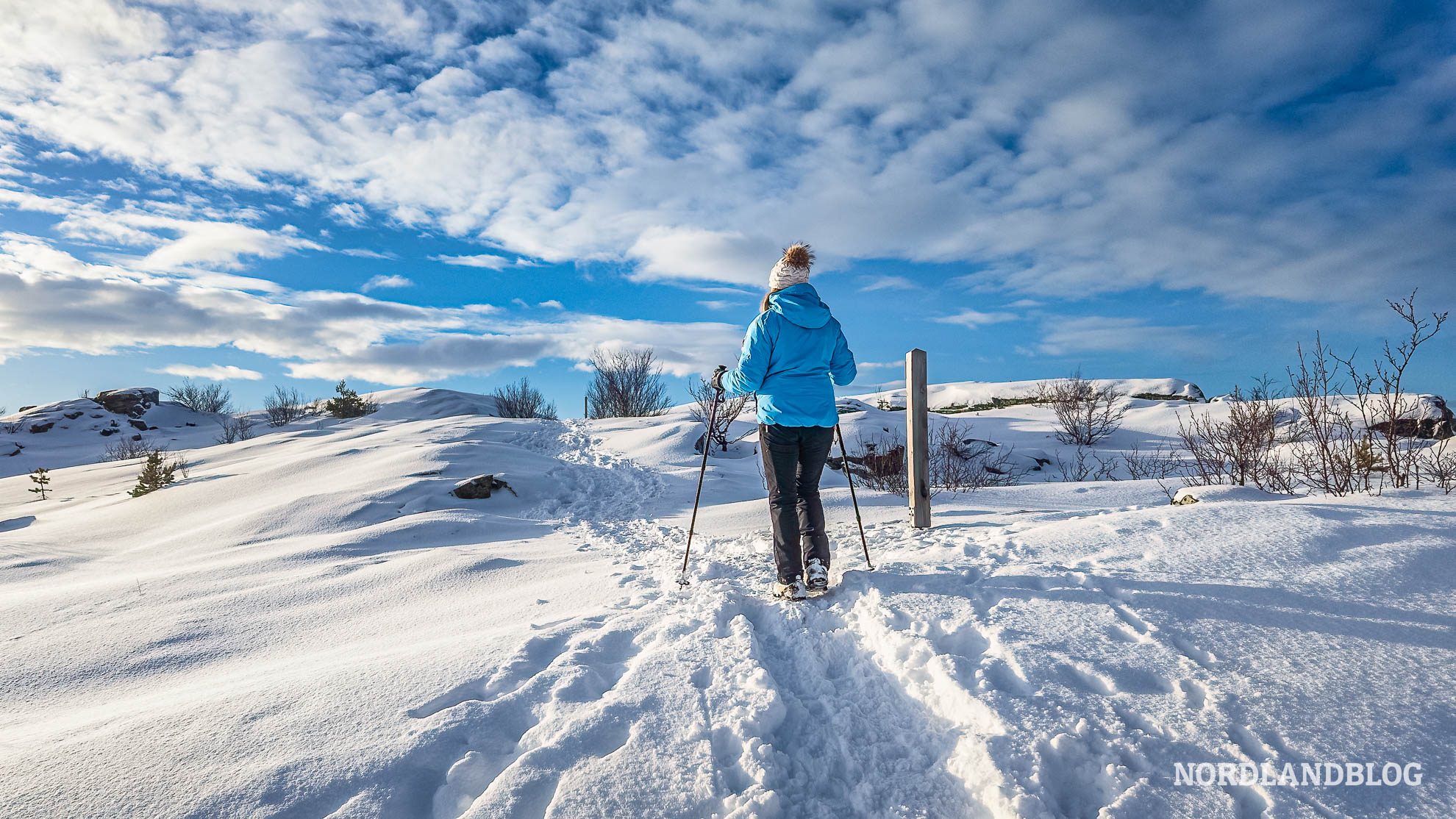 Wanderung im Schnee bei Alta in der Finnmark