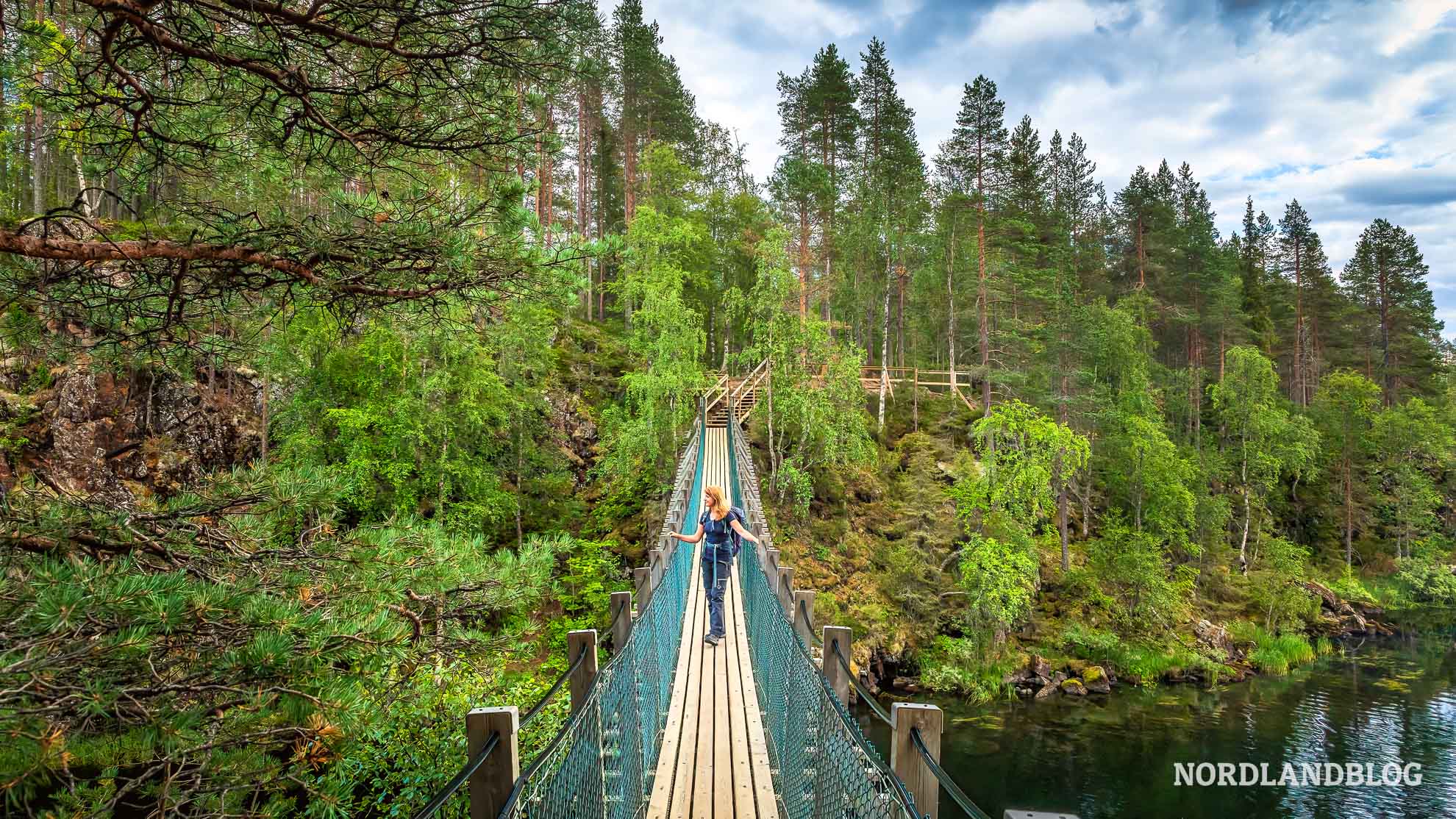 Niskakoski Hängebrücke über den Kitkajoki Kleine Bärenrunde Finnland