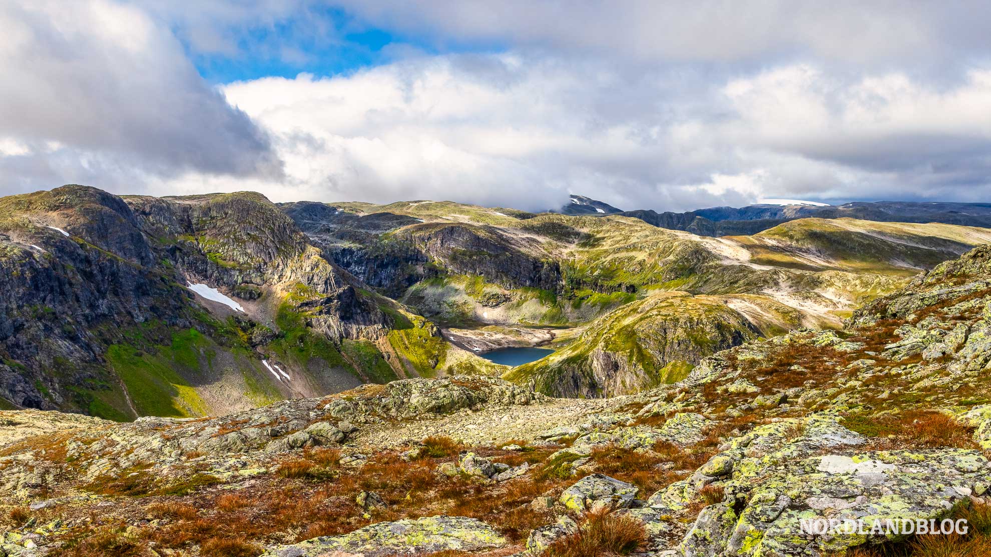 Berglandschaft Bakkanosi Wanderung Norwegen Naeroyfjord