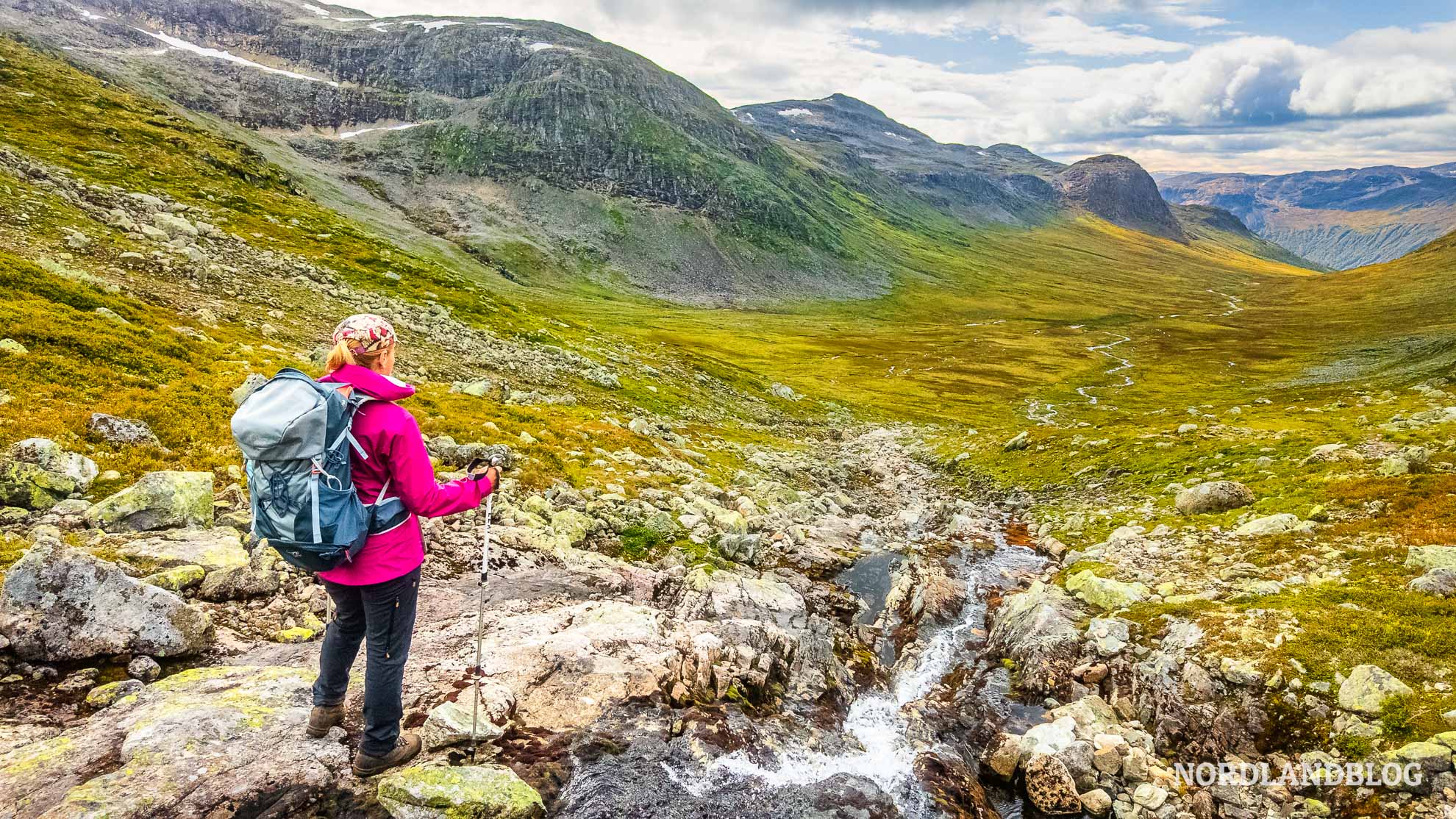 Slettedalen-Blick-zurueck-Wanderung-Bakkanosi-Norwegen