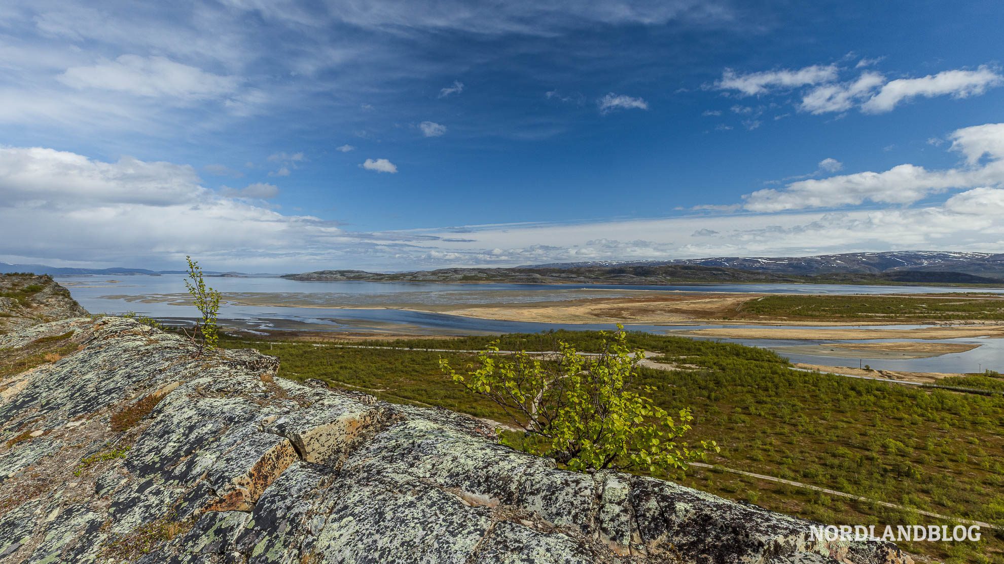 Blick auf den Porsangerfjord Rappafossen Lakselv Finnmark Norwegen