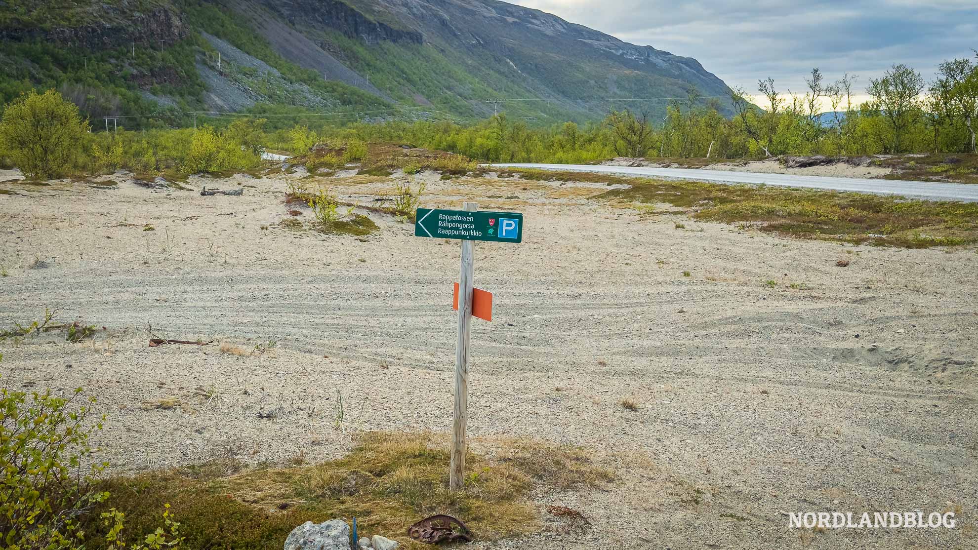 Schild Parkplatz Porsangerfjord Rappafossen Lakselv Finnmark Norwegen