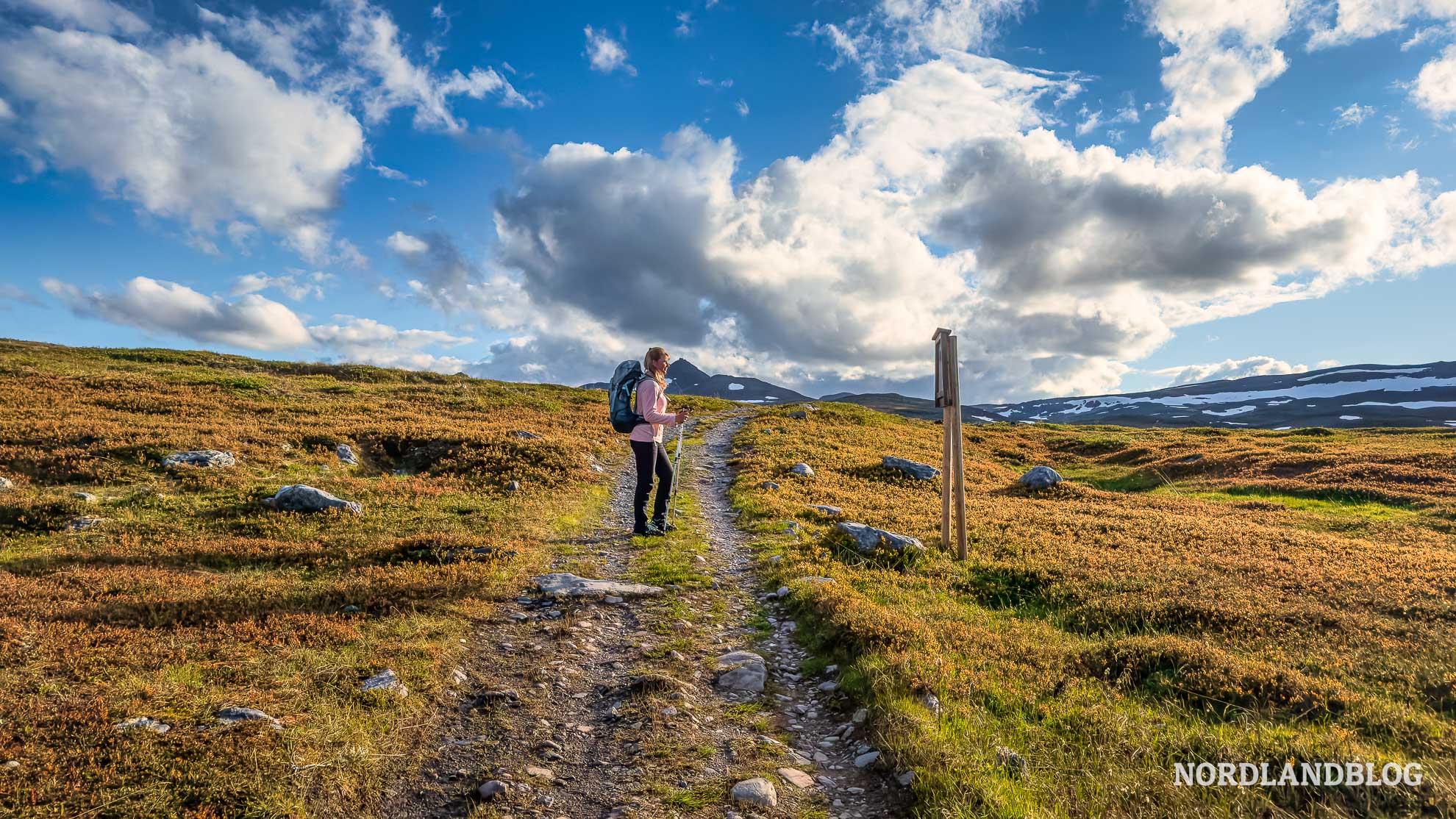Aufstieg Wanderung Haldde Haldetoppen Nordlichtobservatorium Alta Norwegen Finnmark
