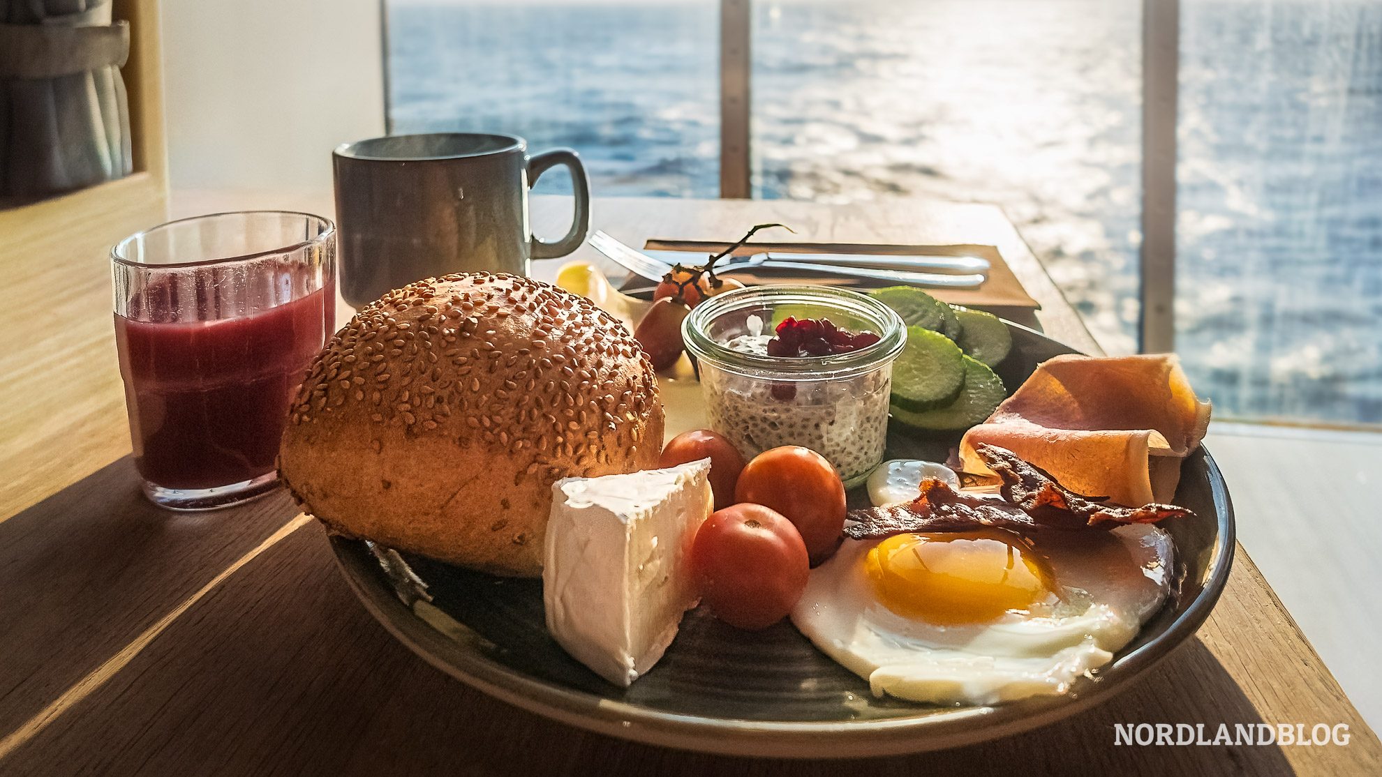 Frühstück im Restaurant an Bord der Fähre Go Nordic Cruiseline Kopenhagen Oslo