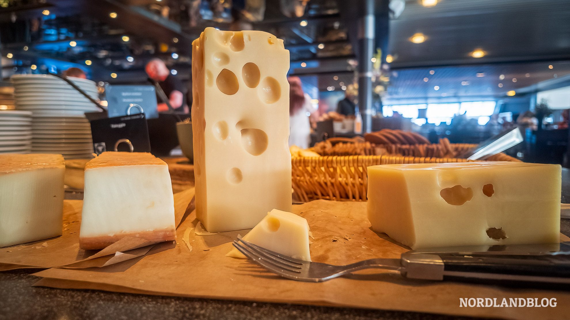 Käsebuffet im Restaurant Skagerak an Bord der Fähre Go Nordic Cruiseline (Kopenhagen - Oslo)