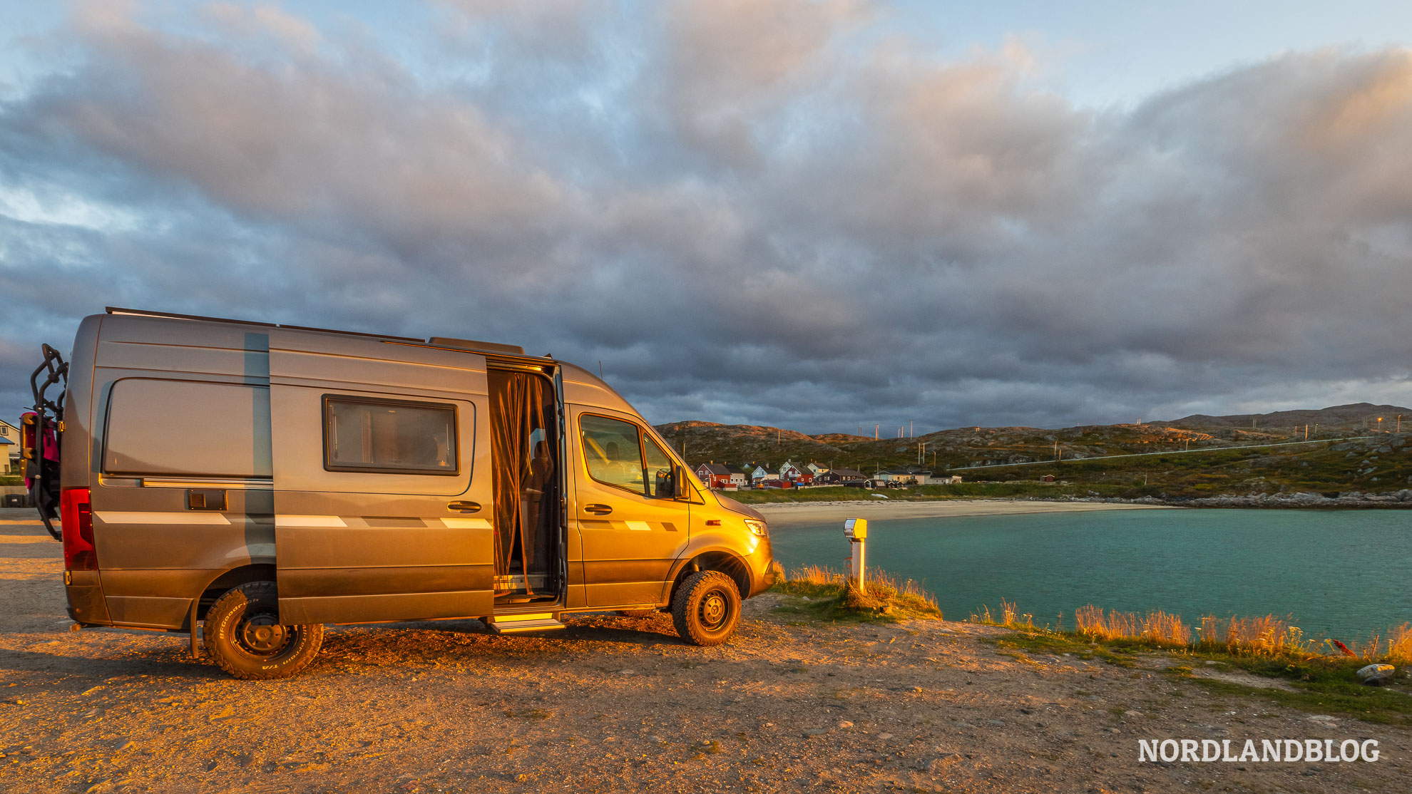 Abendstimmung Stellplatz Bugoynes Finnmark Nordnorwegen