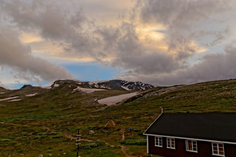 Bild von der bewirtschafteten Hütte Gitterheim die einer der größten Unterkünfte in Jotunheimen (Norwegen) ist.