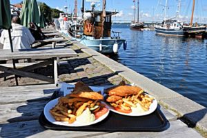 Märchenhafter Urlaub auf der Insel Fünen - dem Garten von Dänemark Märchenhafter Urlaub auf der Insel Fünen - dem Garten von Dänemark - Urlaub, Storebelt, Storebæltbroen, Lillebæltbro, Insel, Gastbeitrag, Fünen, Brücke - sehen-erleben, daenemark - Unsere Gastautorin Heike Pfennig berichtet von einem traumhaften Aufenthalt auf der Insel Fünen im Osten von Dänemark - einem idyllischen Reiseziel mitten in der Ostsee gelegen.