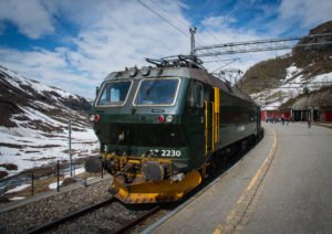 Bild mit der Flambahn in Norwegen am Sognefjord