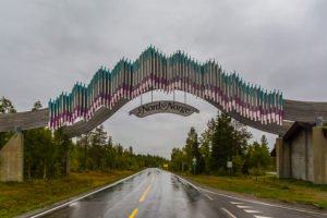 Nordlandportal auf der E 6 in Norwegen auf dem Weg zum Kystriksveien