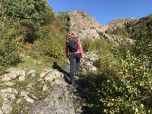 Conny auf dem Weg zum Torghatten Conny auf dem Weg zum Torghatten