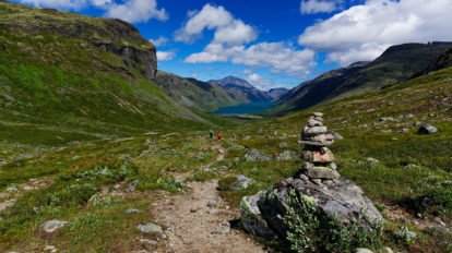 Bild mit Blick auf den See Gjende im Jotunheimen (Norwegen)