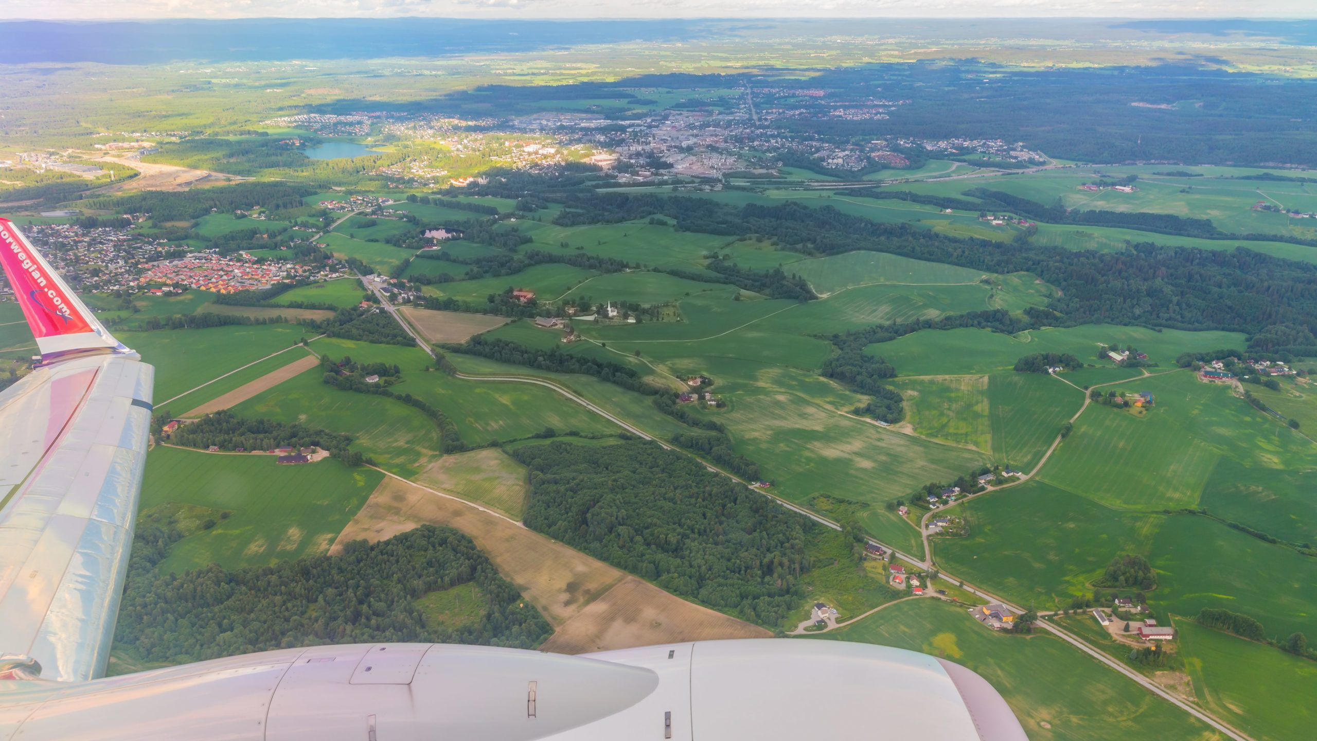 Ein Foto vom Landeanflug mit dem Flieger in Oslo auf der Anreise nach Norwegen