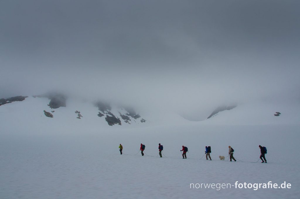 Bild von einer Seilschaft im Jotunheimen Norwegen. Bild von einer Seilschaft im Jotunheimen Norwegen.