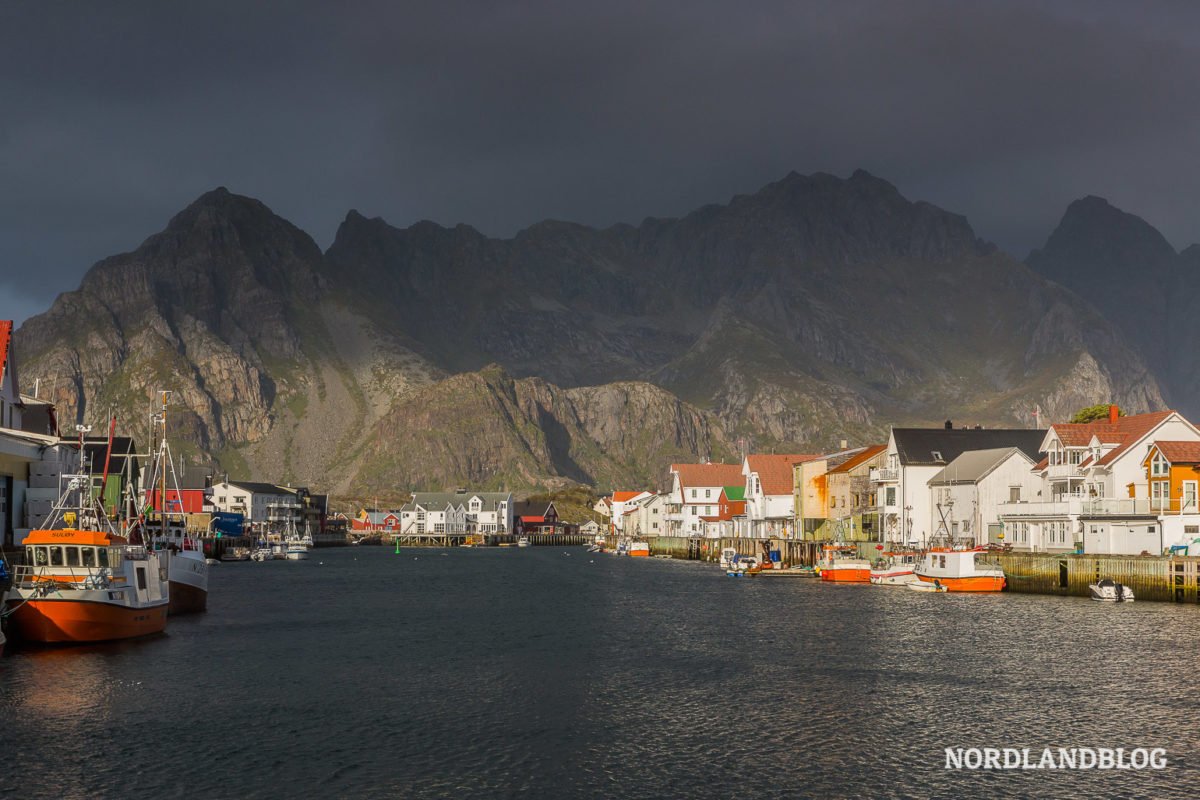 Roadtrip"Inseln des Nordens" - Herbst im Norden von Norwegen (Teil 1: Anreise und Lofoten) Roadtrip"Inseln des Nordens" - Herbst im Norden von Norwegen (Teil 1: Anreise und Lofoten) - Van, Nordnorwegen, Lofoten, Inseln des Nordens, Inseln, Herbst - norwegen-rundreisen -