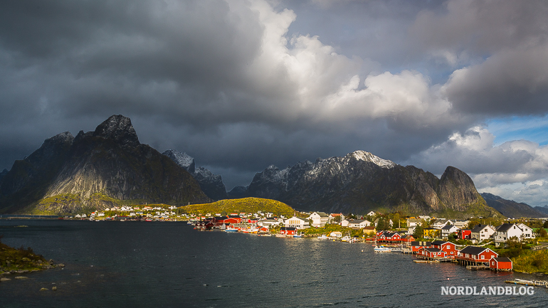 Roadtrip"Inseln des Nordens" - Herbst im Norden von Norwegen (Teil 1: Anreise und Lofoten) Roadtrip"Inseln des Nordens" - Herbst im Norden von Norwegen (Teil 1: Anreise und Lofoten) - Van, Nordnorwegen, Lofoten, Inseln des Nordens, Inseln, Herbst - norwegen-rundreisen -