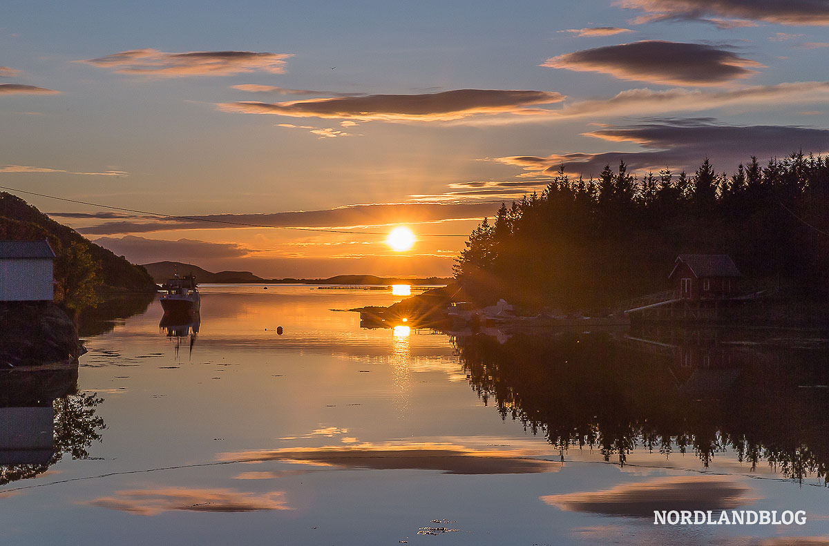 Sonnenuntergang in Herøy an der Helgelandskysten ( Kystriksveien ) Norwegen / Nordlandblog