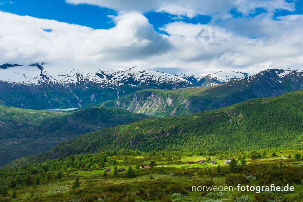 Norwegen - dort wo man Stille hören und Weite riechen kann Norwegen - dort wo man Stille hören und Weite riechen kann - - gastbeitraege - Du stehst in Norwegen im Fjell und hörst nur die Stille, riechst förmlich die Weite und atmest die Freiheit... Wie das ist, beschreibt Marion in diesem Beitrag...