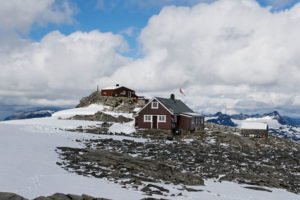 Ein Photo von der bewirtschafteten Hütte des Fanaråken in über 2000m Höhe.
