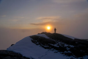 Was für ein Foto. 4 Uhr morgens mit Blick über das Jotunheimen in Norwegen.