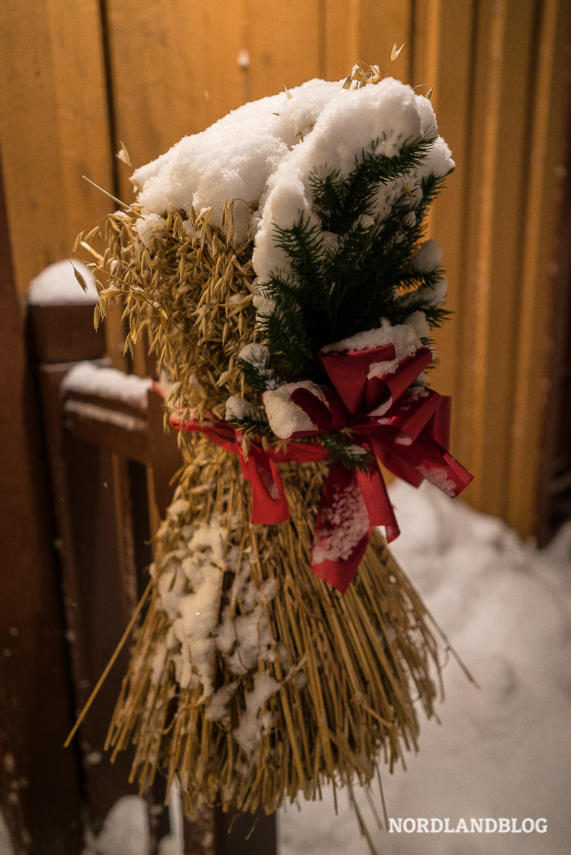 Stroh gebunden nach einer alten Tradition in Norwegen.