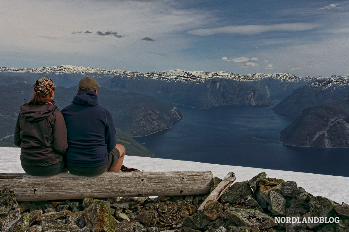 Blick vom Storehaugen auf den Fjord bei Sogndal (Norwegen)