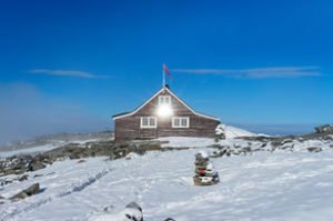 Auch dieses Bild zeigt die DNT Hütte auf dem Fanaråken , diesmal von außen.